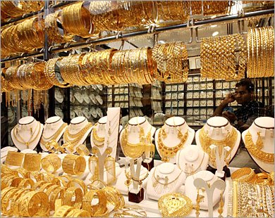 أسعار الذهب في اليمن بالريال والدولار اليوم الأربعاء